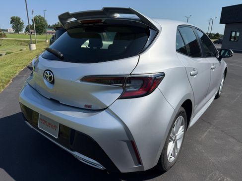 Used 2019 Toyota Corolla SE w/ SE Option Package FWD image 3