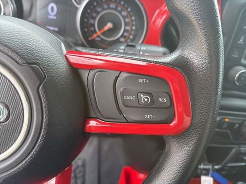 Used 2018 Jeep Wrangler Unlimited Sport image 18