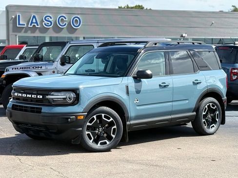 Certified 2022 Ford Bronco Sport Outer Banks w/ Tech Package AWD/4WD image 1