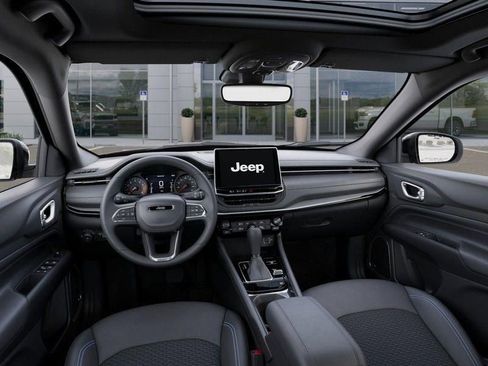 New 2025 Jeep Compass Latitude w/ Sun & Sound Group image 14