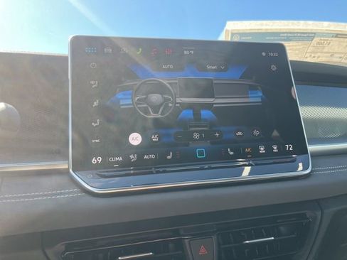 New 2026 Volkswagen Tiguan SE R-Line AWD/4WD image 17