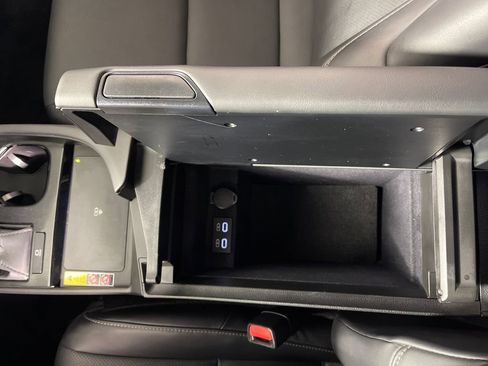 Used 2025 Lexus ES 350 w/ Premium Package image 23