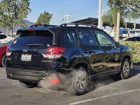 Used 2023 Subaru Forester Premium image 16