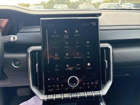 Used 2024 GMC Acadia Elevation image 19