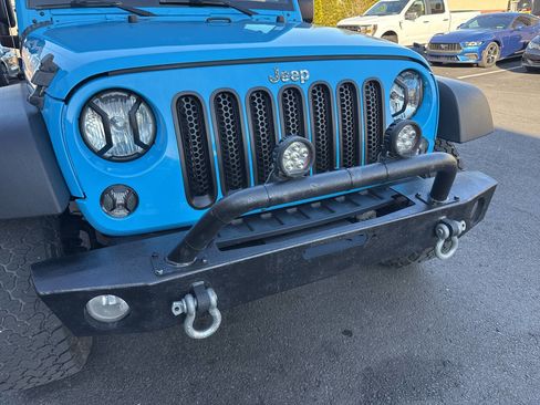 Used 2018 Jeep Wrangler Unlimited Sport S image 9