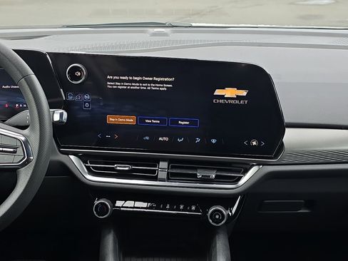 New 2026 Chevrolet Equinox EV LT image 23