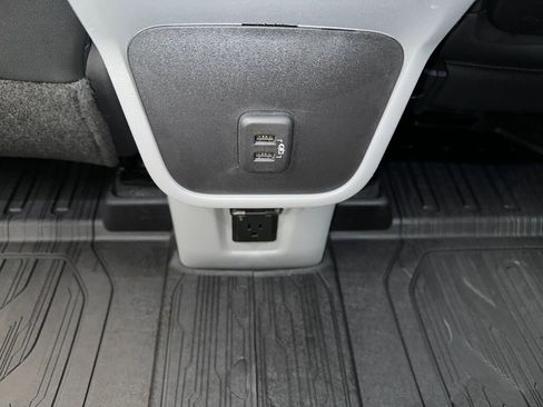 Certified 2022 GMC Terrain SLT w/ Infotainment Package II image 24