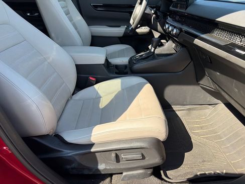 Used 2025 Honda CR-V EX-L image 11