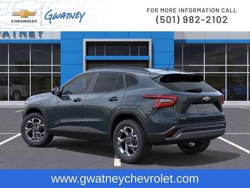 New 2026 Chevrolet Trax LT image 3