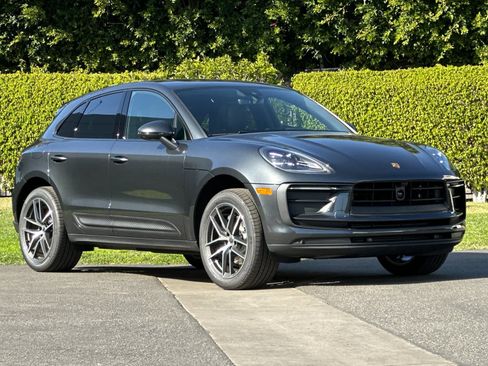 New 2026 Porsche Macan AWD/4WD image 10