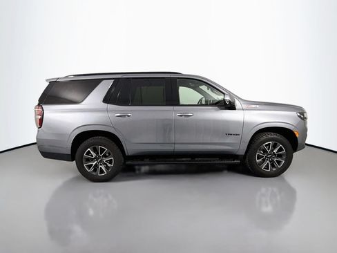 Used 2021 Chevrolet Tahoe Z71 w/ Luxury Package AWD/4WD image 8