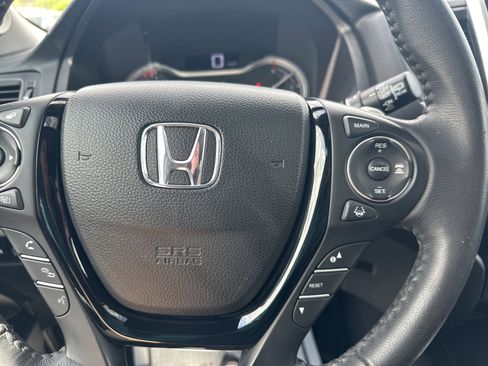 Used 2018 Honda Pilot Touring image 59