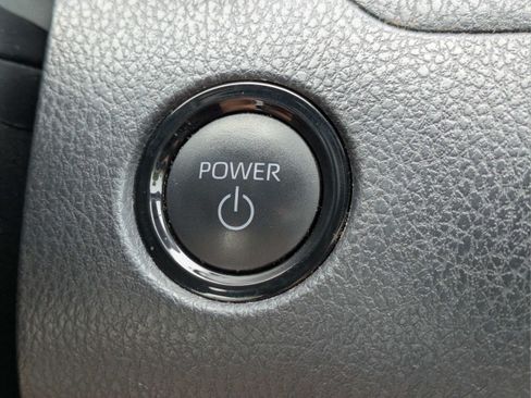 Used 2025 Toyota Camry SE FWD image 27