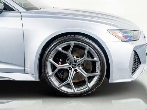 Used 2025 Audi RS 6 performance image 6