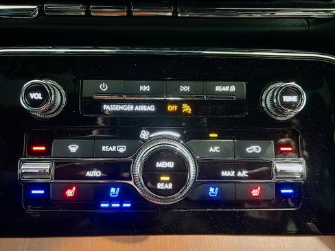 Used 2024 Lincoln Navigator Reserve image 12