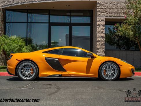 Used 2012 McLaren MP4-12C Coupe RWD image 9