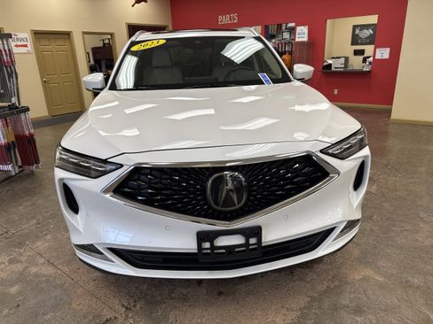Used 2023 Acura MDX SH-AWD w/ Advance Package image 2