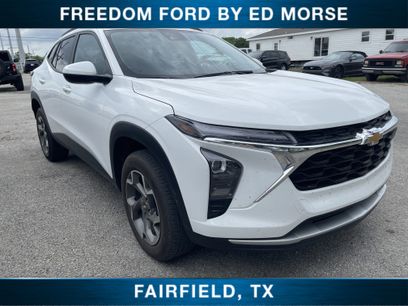 Used 2025 Chevrolet Trax LT