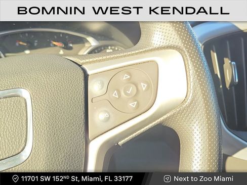 Used 2023 GMC Terrain SLE w/ Driver Convenience Package image 14