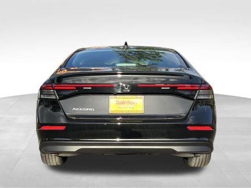 New 2025 Honda Accord SE image 6