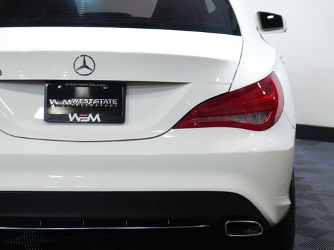 Used 2015 Mercedes-Benz CLA 250 image 16