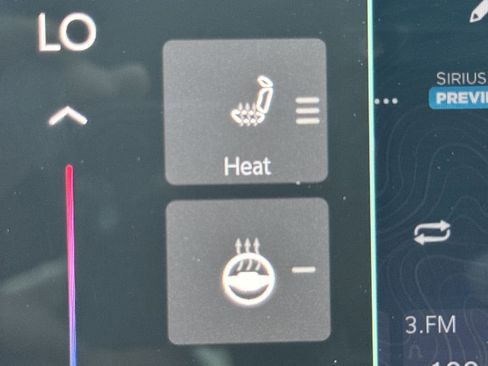 Used 2023 Jeep Grand Cherokee Altitude image 30