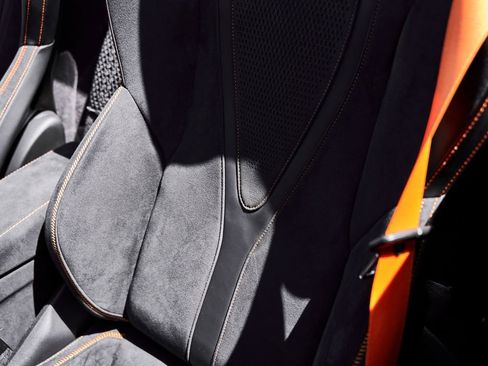 Used 2025 McLaren 750S Spider RWD image 47