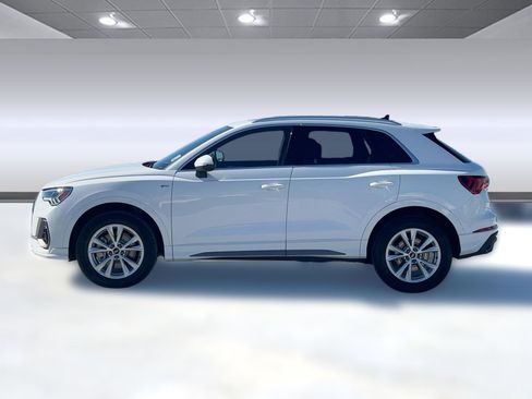 Certified 2025 Audi Q3 2.0T Premium w/ Convenience Package image 2