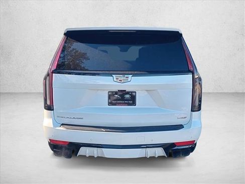Used 2023 Cadillac Escalade V image 6