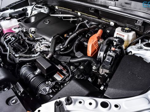 Used 2024 Toyota Venza Nightshade image 12