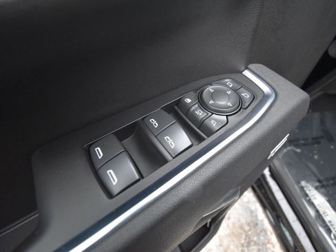 Used 2025 Chevrolet Silverado 2500 LTZ w/ LTZ Convenience Package image 11