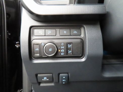 Used 2024 Ford F250 Platinum image 46