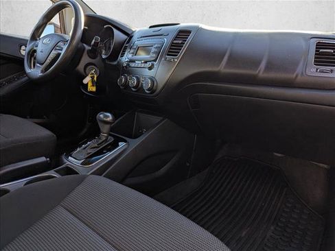 Used 2018 Kia Forte LX image 20