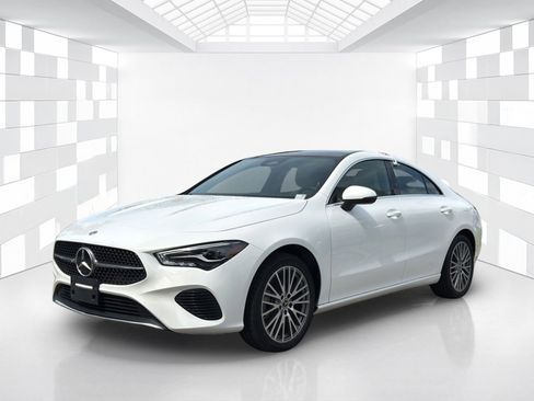 Used 2025 Mercedes-Benz CLA 250 image 3