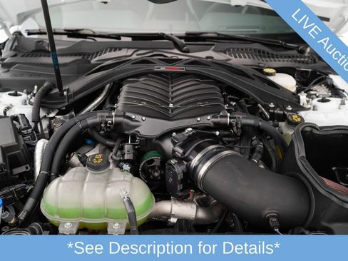 Used 2022 Ford Mustang Shelby GT500 w/ Carbon Fiber Track Pack image 36