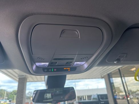 Used 2019 Buick Enclave Avenir w/ Avenir Technology Package image 16