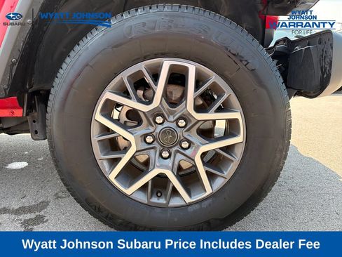 Used 2025 Jeep Wrangler Unlimited Sahara AWD/4WD image 12