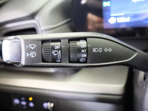 New 2026 Chevrolet Traverse LT w/ Midnight/Sport Edition FWD image 31