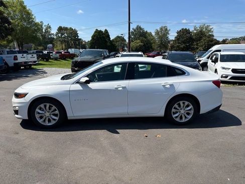 Used 2025 Chevrolet Malibu LT FWD image 7