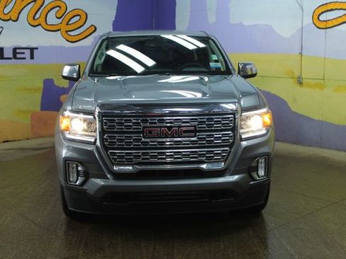 Used 2022 GMC Canyon Denali image 3