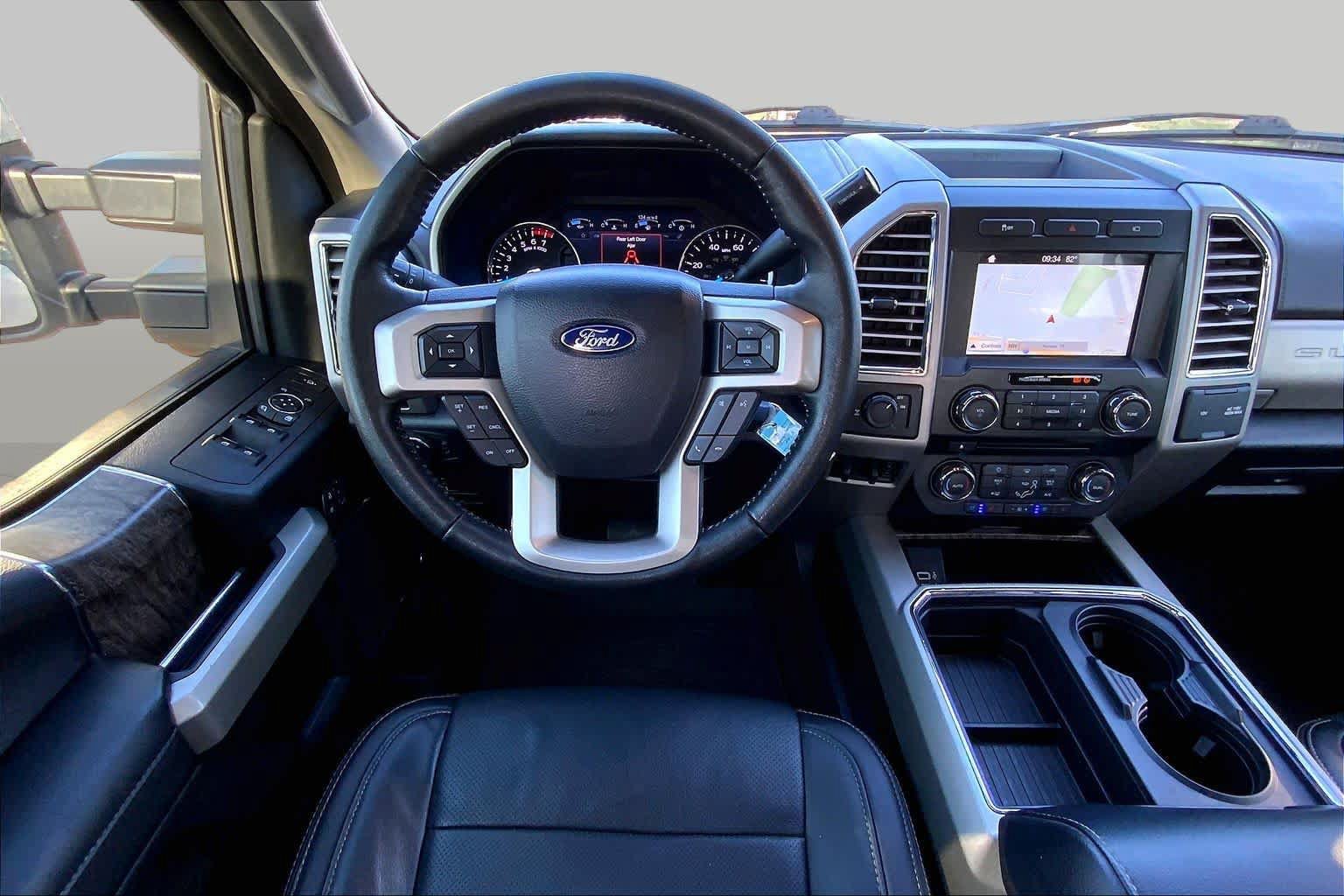Used 2017 Ford F250 Lariat w/ Lariat Value Package RWD image 6