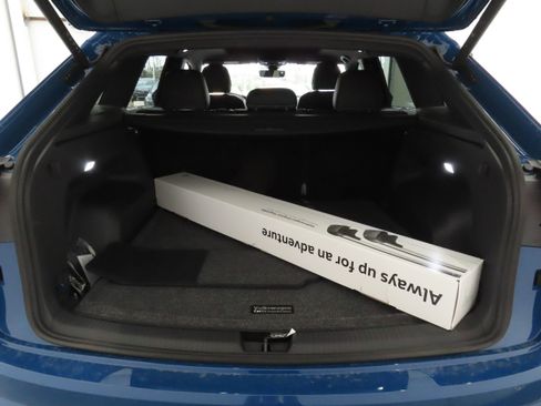 New 2026 Volkswagen Atlas Cross Sport SEL R-Line AWD/4WD image 25