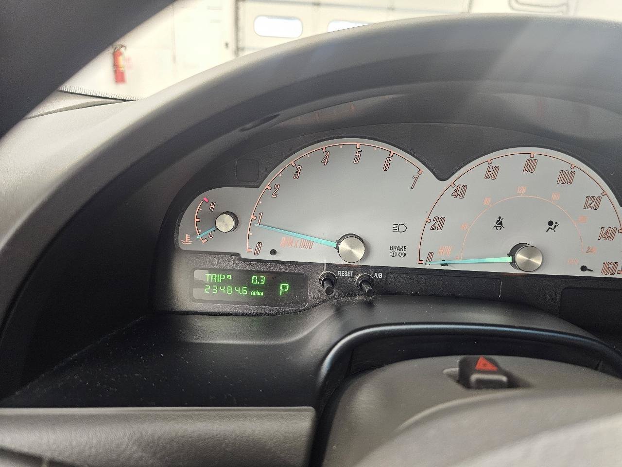 Used 2002 Ford Thunderbird RWD image 13