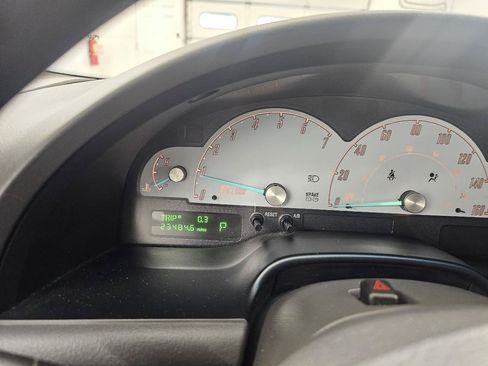 Used 2002 Ford Thunderbird RWD image 13