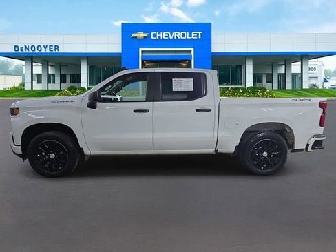 Used 2020 Chevrolet Silverado 1500 Custom w/ Custom Value Package image 8