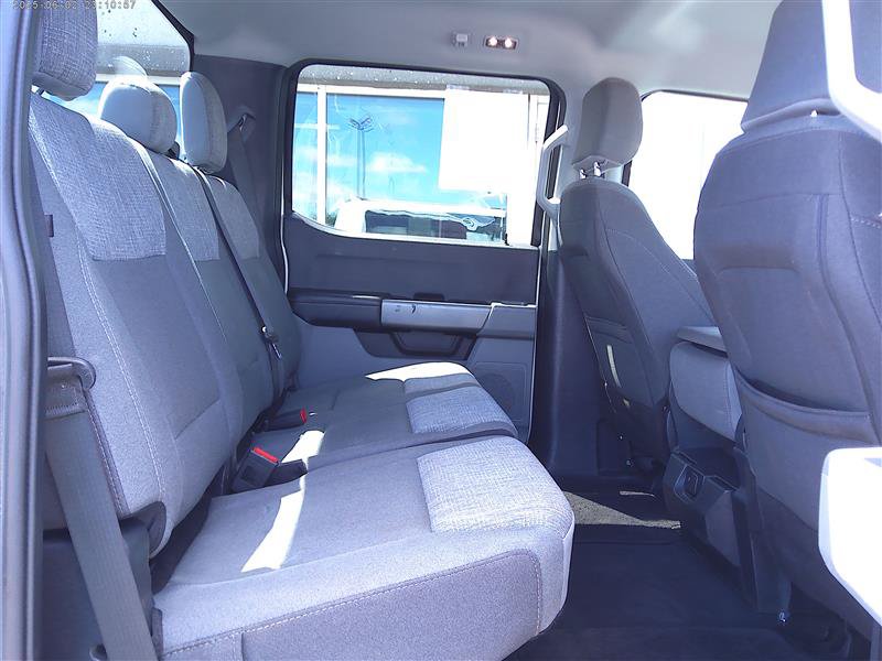 Used 2025 Ford F250 XLT AWD/4WD image 9