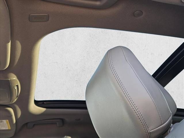 Used 2020 Lincoln Nautilus Reserve w/ Equipment Group 201A FWD image 15