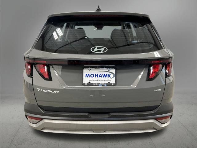 Used 2026 Hyundai Tucson SE AWD/4WD image 4