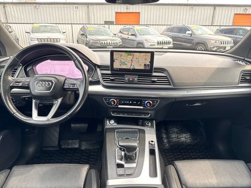 Used 2020 Audi Q5 2.0T Titanium Premium Plus w/ Premium Plus Package AWD/4WD image 12