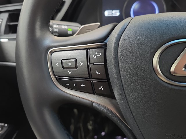Used 2025 Lexus ES 350 w/ Premium Package FWD image 16